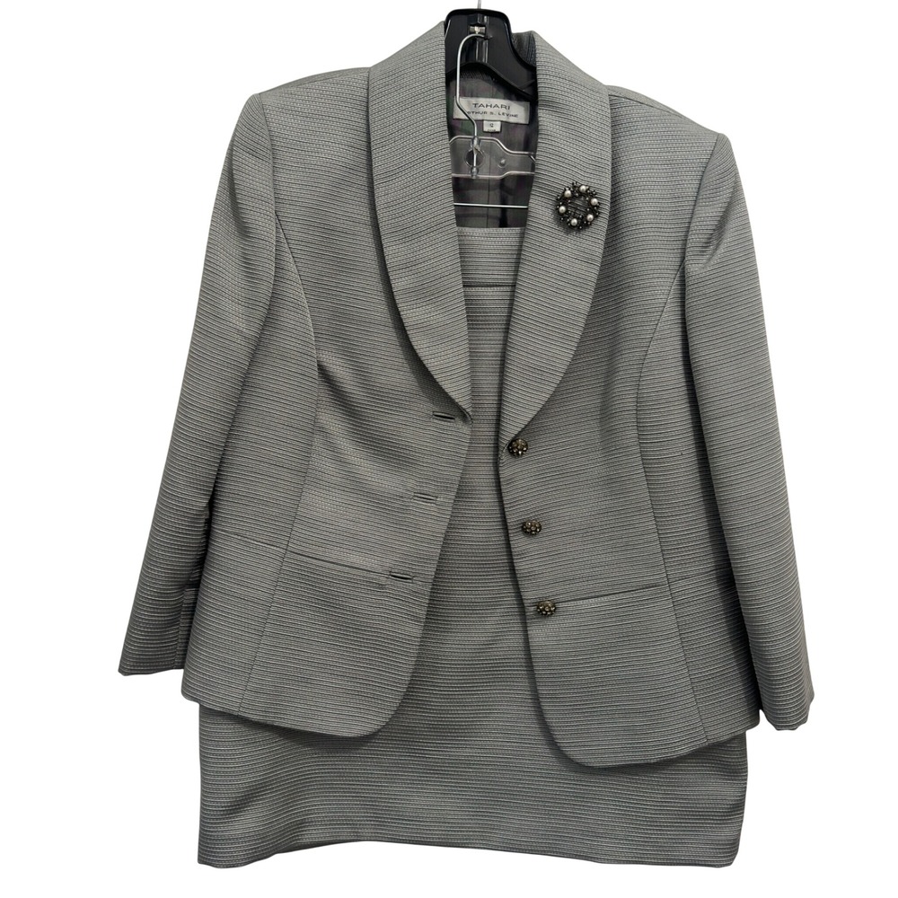 Tahari Arthur S Levine Skirt Suit 12 Silver Gray Shawl Lapel Brooch Pencil Skirt